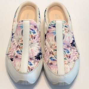 Easy Spirit Women's Mules in White and Multicolor